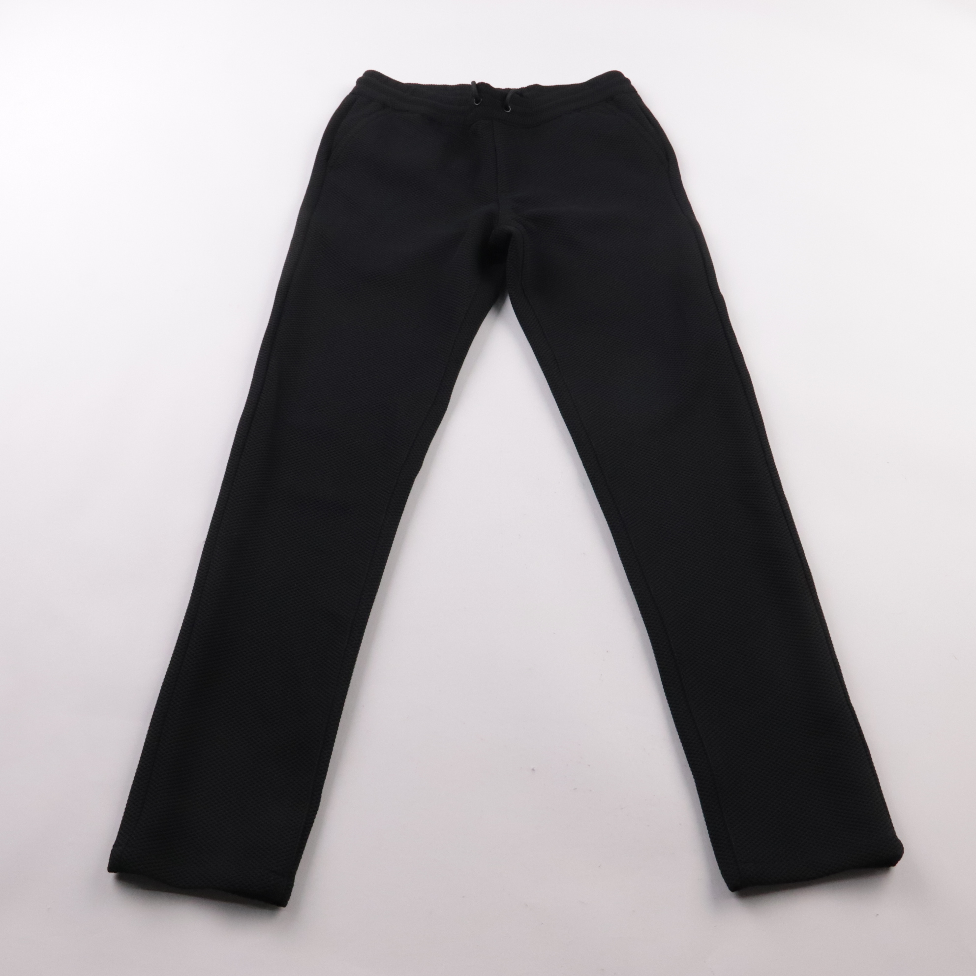 250113028-1