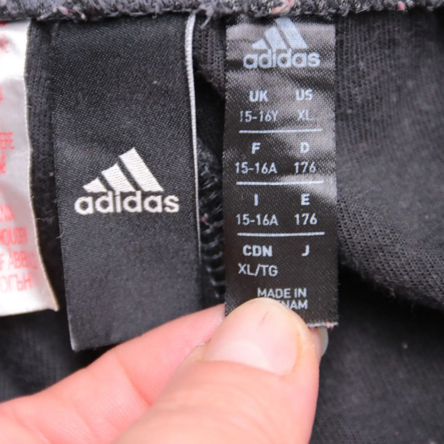 шорты Adidas